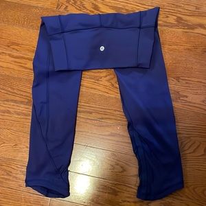Lululemon purple blue leggings size 6, mesh panels